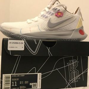 Kyrie low 2 Spongbob sandy cheeks shoes